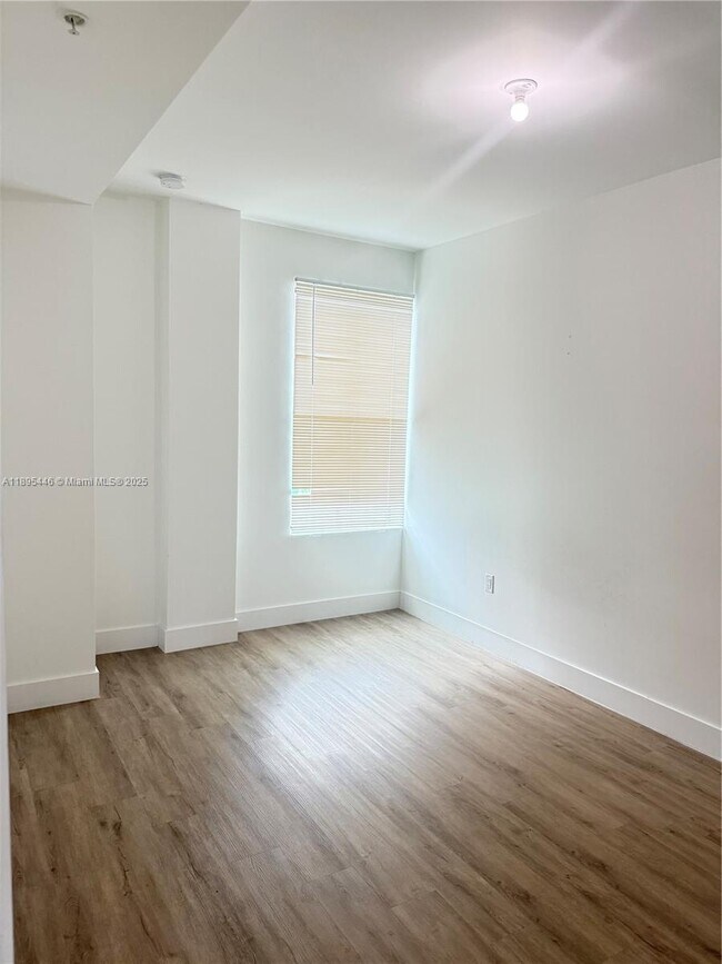 Building Photo - 4100 SW 64th Ave
