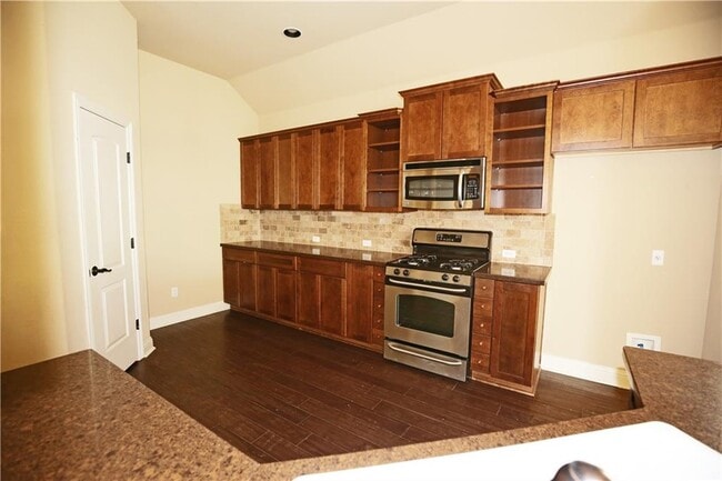 Building Photo - 3921 Sapphire Loop