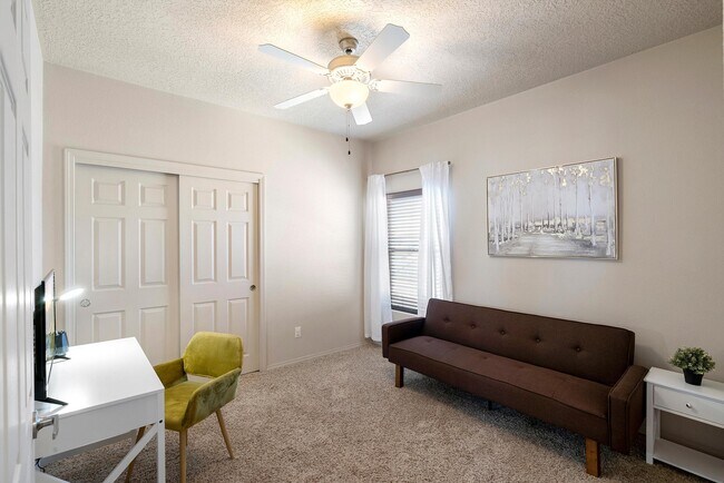 Building Photo - 2316 Penn Ave SE