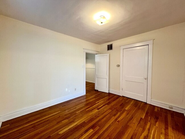 Building Photo - 911 St Rita Ave