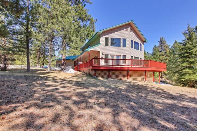 Building Photo - 1496 Pine Ridge Dr