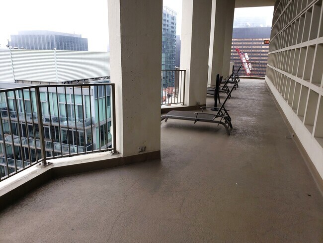 Building Photo - 535 N Michigan Ave