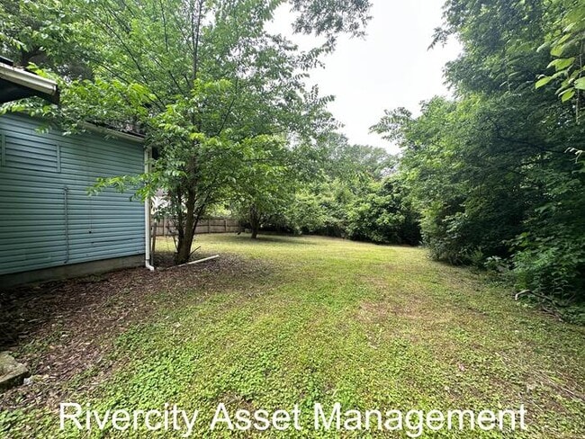 Building Photo - Rare Gem Ready For Move In!!!!! Section 8 ...
