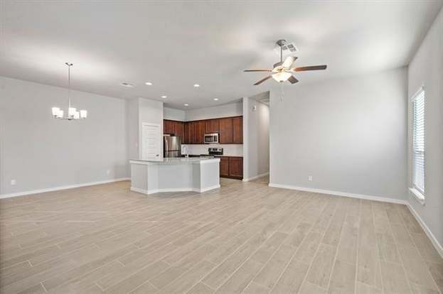 Building Photo - 9732 Grosbeak Ln