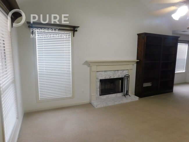 Building Photo - 1011 Wyndham Ln