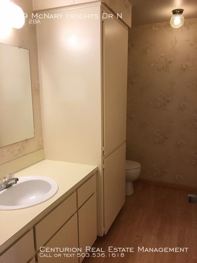 Building Photo - 269 McNary Heights Dr N