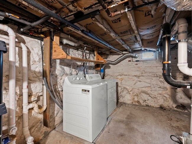 Building Photo - 27 Kilby St