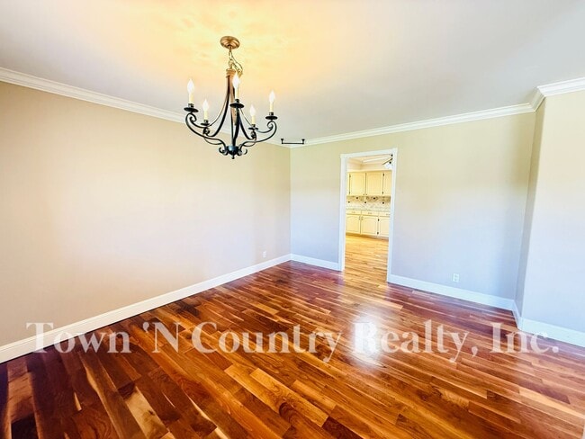 Building Photo - 22369 Ferdinand Ct