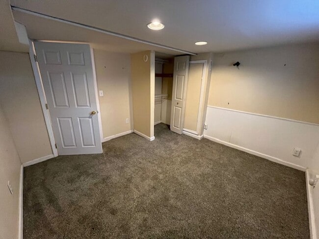 Building Photo - 2 bed 2 bath Single Family Home in Bexley w/ Bonus Rooms