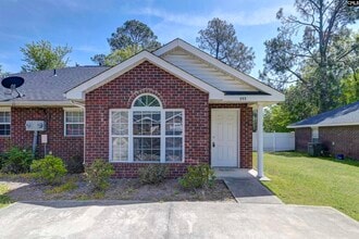 Building Photo - 113 Hutto Hill