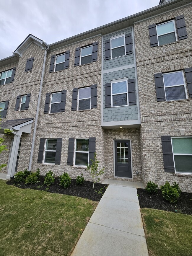 Building Photo - 129 Rosebush Ln