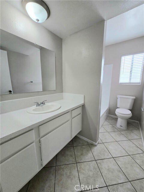 Building Photo - 10979 Rincon St