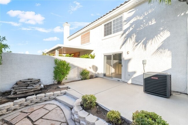 Building Photo - 435 Coral Sea St