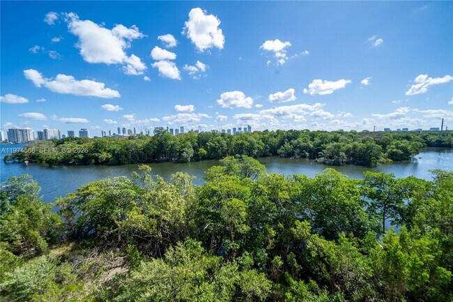 Building Photo - 16385 Biscayne Blvd