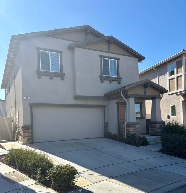 Building Photo - Stunning Natomas 4/2.5.  Backyard is AMAZING!  Please read ad for viewings!