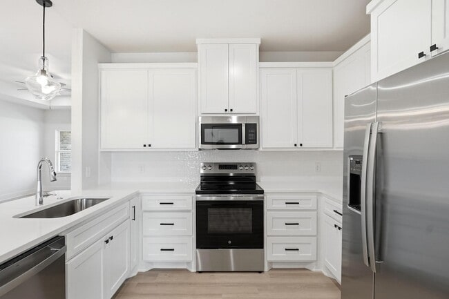 Building Photo - 6525 Inverness St