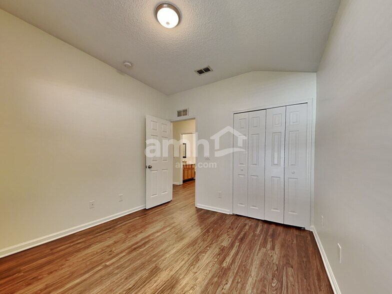 Building Photo - 442 Northcliff Ct