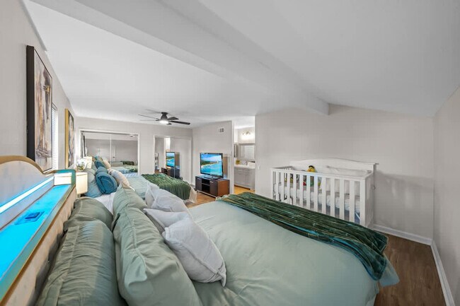 Building Photo - 13737 Via Tres Vistas