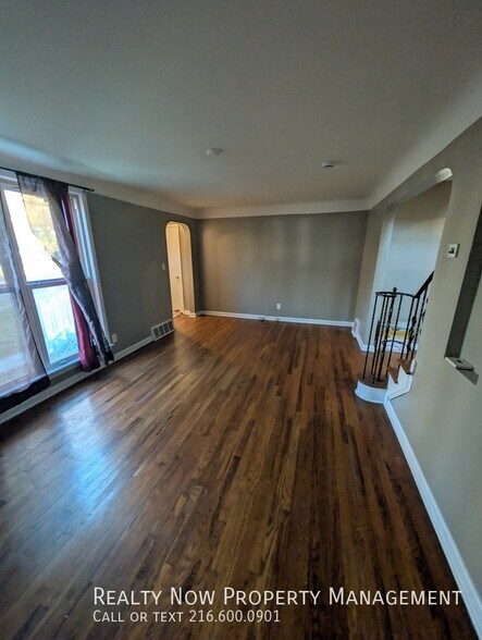 Building Photo - 14804 Rockside Rd