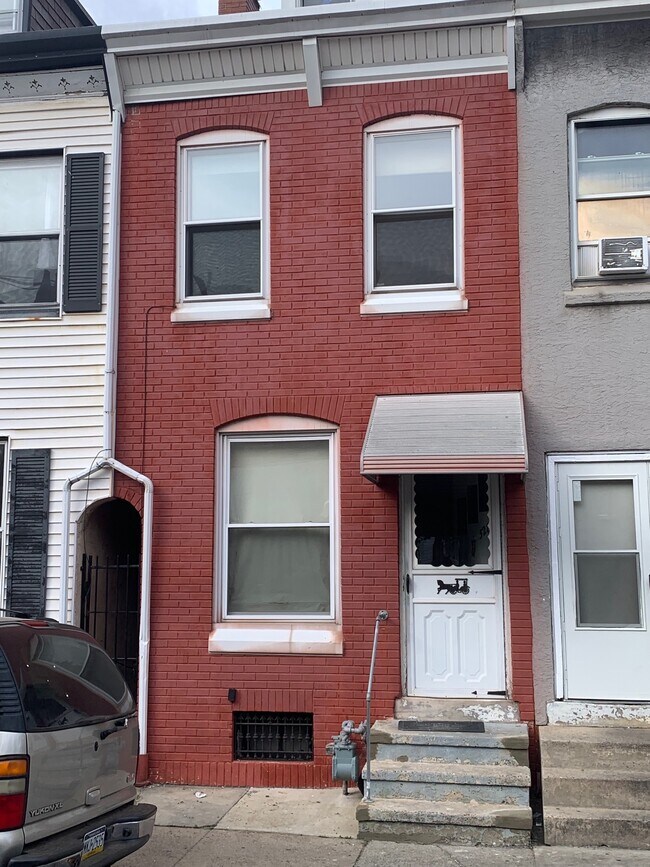 Front - 528 Mulberry St