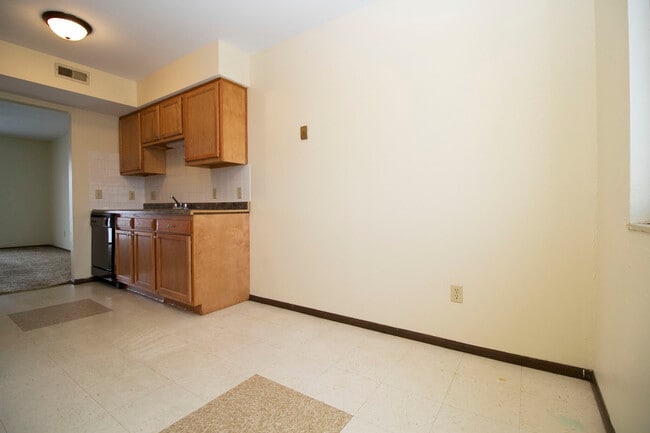 Building Photo - 7271 Ayers Rd