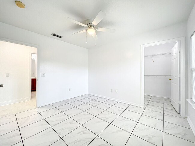 Building Photo - 6524 Swissco Dr