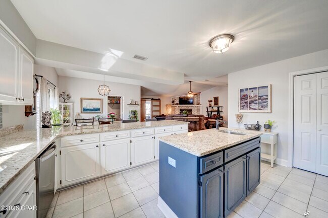 Building Photo - 707 Plantation Cir