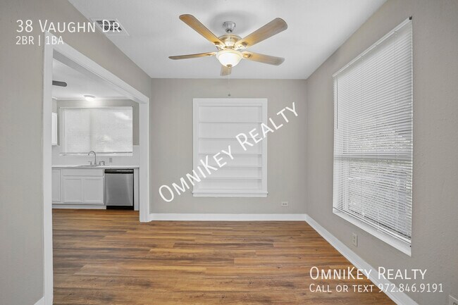 Building Photo - 38 Vaughn Dr