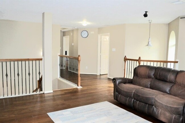 Building Photo - 4815 Schiller Park Ln