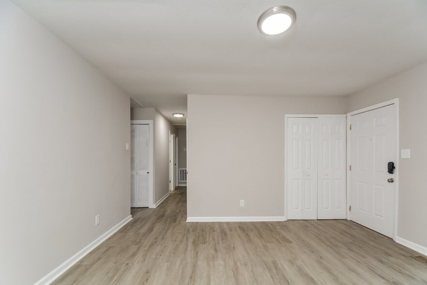 Building Photo - 7018 Ryan St