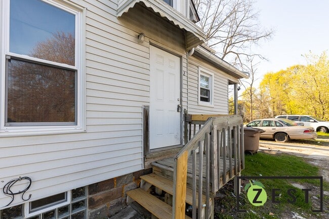 Building Photo - 97 Fairgrove