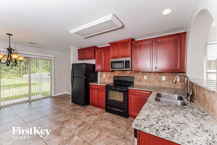 Building Photo - 150 Briar Ridge Ln