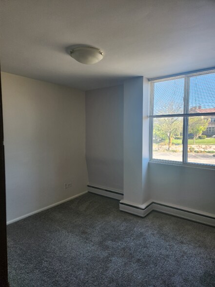 Building Photo - 3575 N Oakland Ave