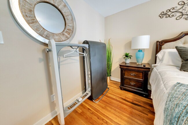 Building Photo - 4808 Woodhead St