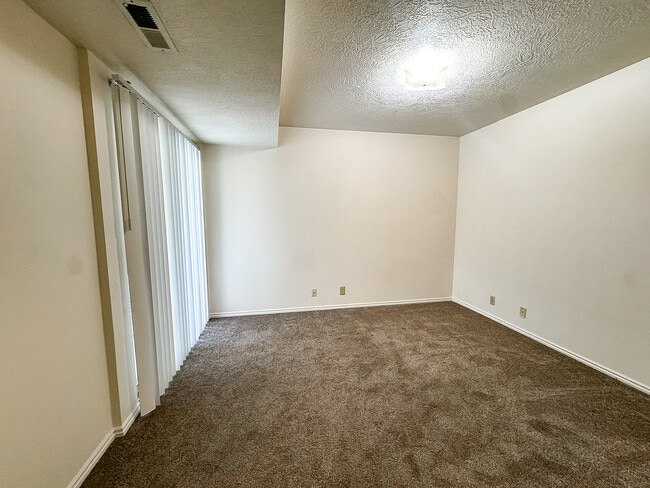 Building Photo - 1227 Riverside Ave