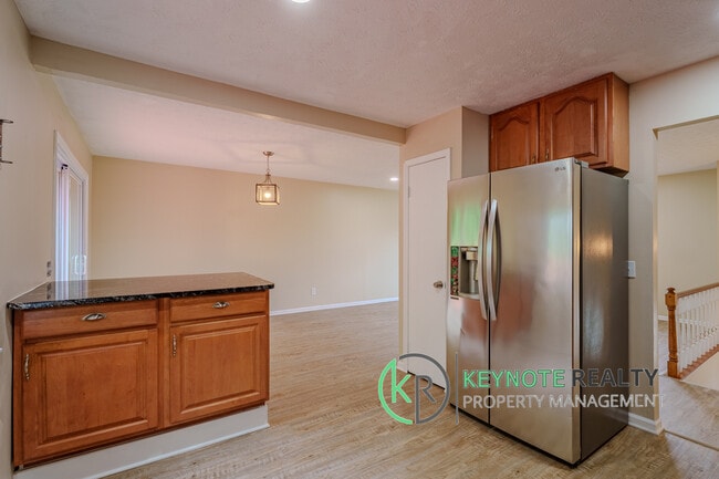 Building Photo - 1467 Hazelgrove Dr