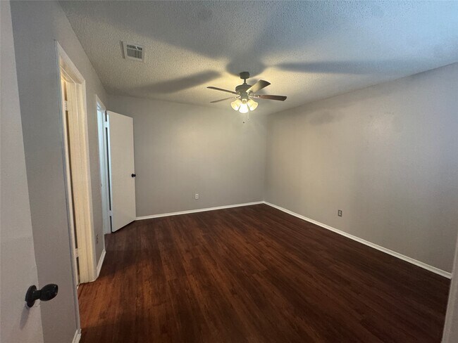 Building Photo - 19439 Cypress Bay Dr