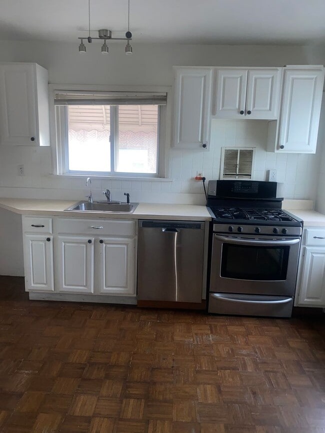 Building Photo - 5817 Keystone St