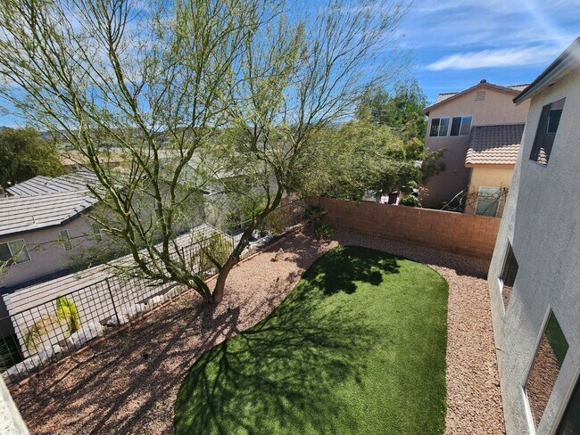 Building Photo - In the Heart of Green Valley Ranch