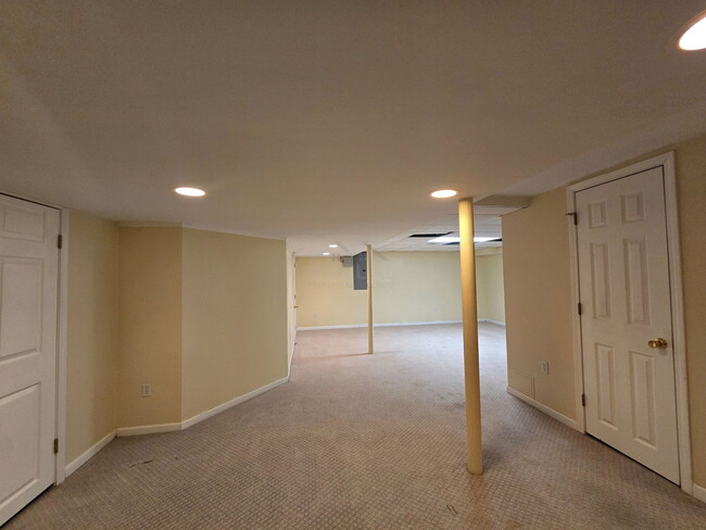 Building Photo - 33811 Hunters Pointe Rd