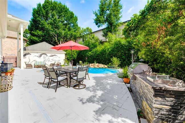 Building Photo - 855 Plainwood Dr
