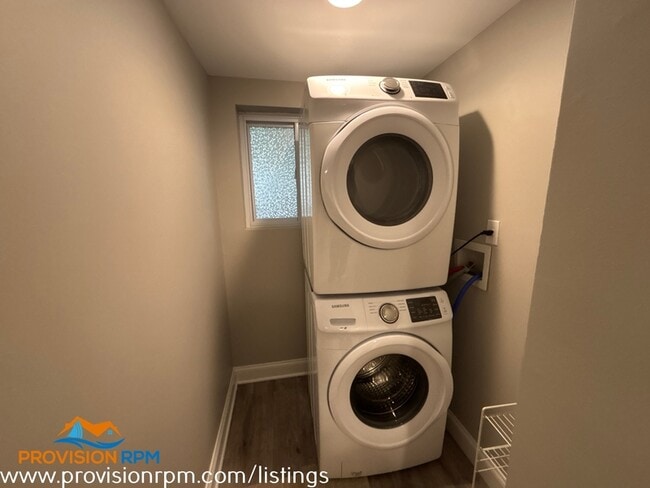 Building Photo - 625 Edwards Rd