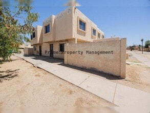 Building Photo - 4403 E Riverside St