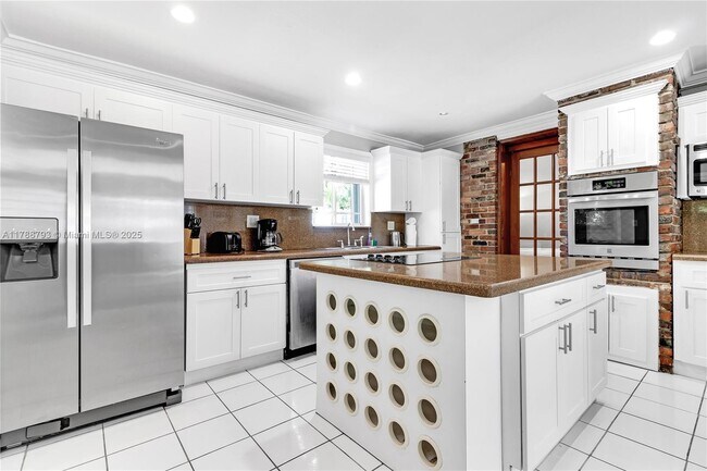 Building Photo - 460 NW 88th Terrace