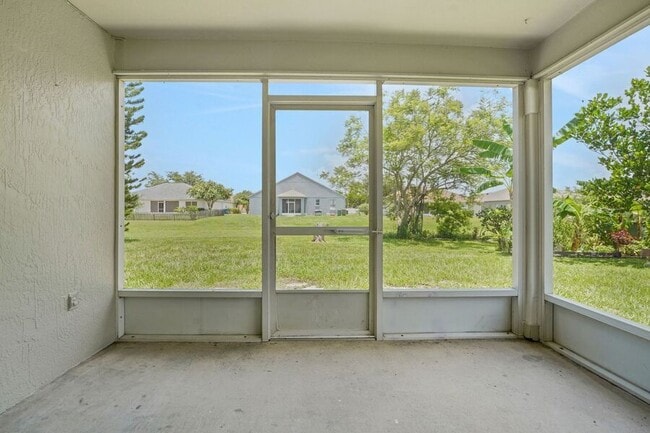 Building Photo - 529 Terranova Cir