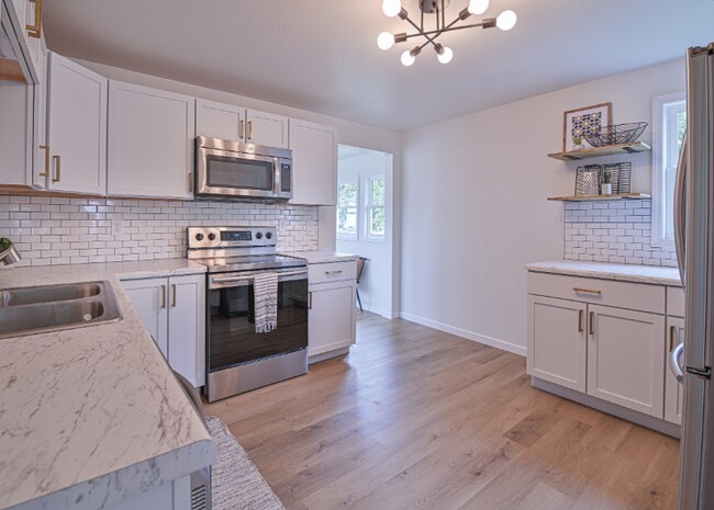 Building Photo - 337 Central Ave N