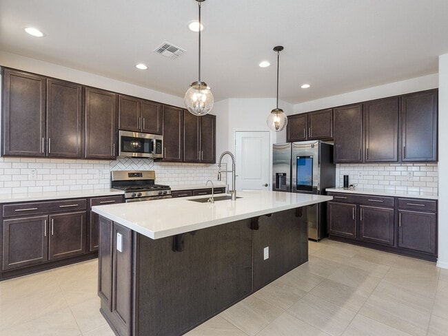 Building Photo - 4 Bedroom Single Family Home in Queen Creek