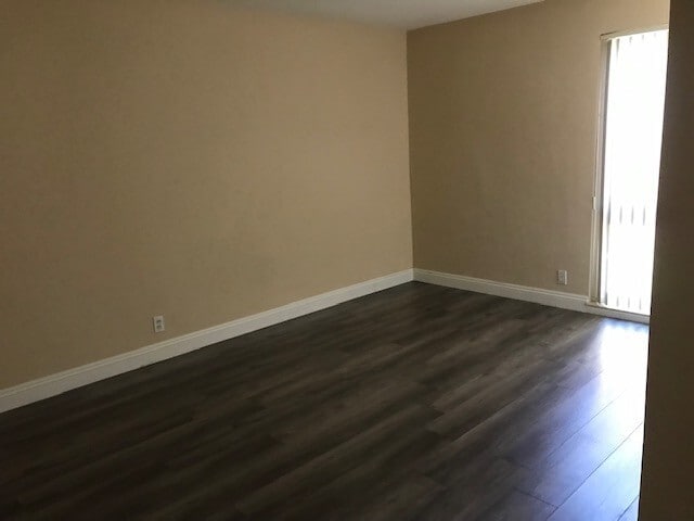 Building Photo - Rossmoor Home! Los Al Schools! Ready to Move In! 3 Bed 2 Bath!