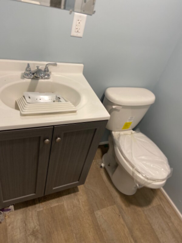 Building Photo - 225 W Center St