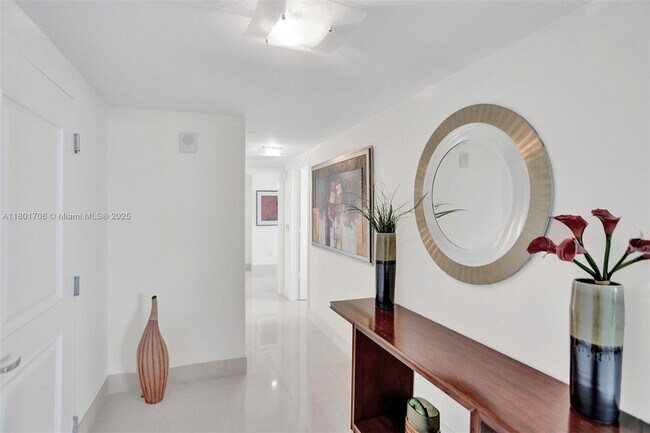 Building Photo - 3101 S Ocean Dr